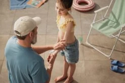 Naif Baby & Kids Mineral Sunscreen SPF 50 -Produits De Santé naif baby kids mineral sunscreen spf 50 spray solaire pour bebe 2