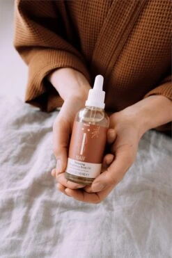 Naif Mom -Produits De Santé naif mom huile de soin grossesse pour les vergetures 1