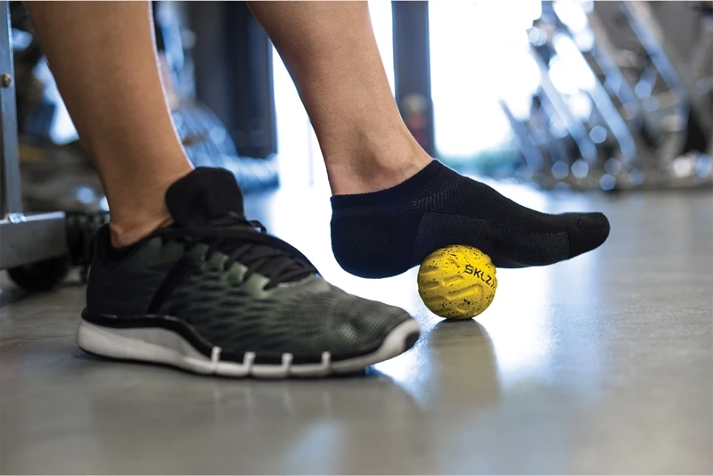 SKLZ Foot Massage Ball 4 SKLZ Foot Massage Ball – Image 2