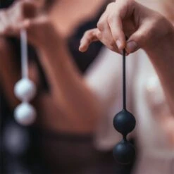 Whoop·de·doo Venus Balls Noir Heavy -Produits De Santé whoopdedoo venus balls noir heavy boules de geisha 2